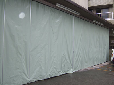 テント生地を使ったカーテン工事の画像1