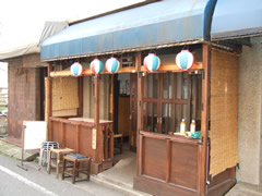 飲食店のテラスにもアコーディオンカーテンの画像2