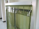 防虫オプトロンカーテン 四方折り返し仕様 下部クサリ入りの画像2